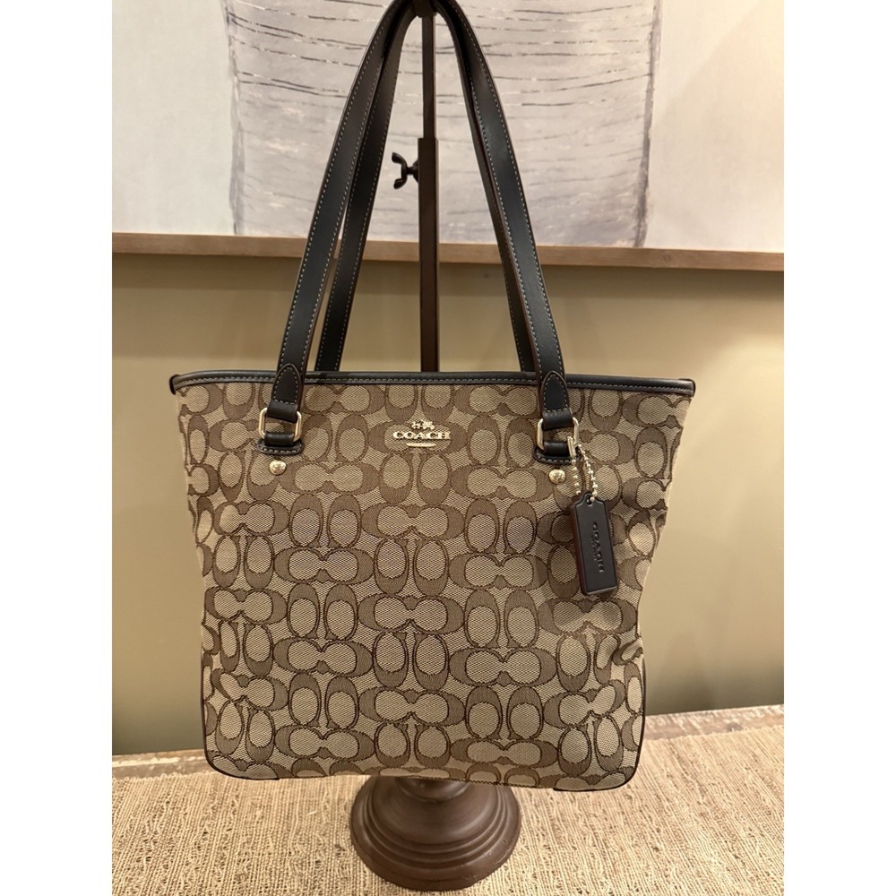 COACH OUTLINE SIGNATURE  KHAKI JACQUARD LEATHER TRIM ZIP TOP TOTE HANDBAG F58282 - Picture 3 of 13